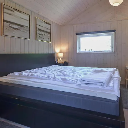 Gorgeous Home In Spottrup *