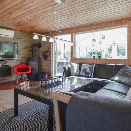 Gorgeous Home In Spottrup
