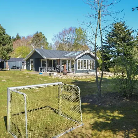 Gorgeous Home In Spottrup *